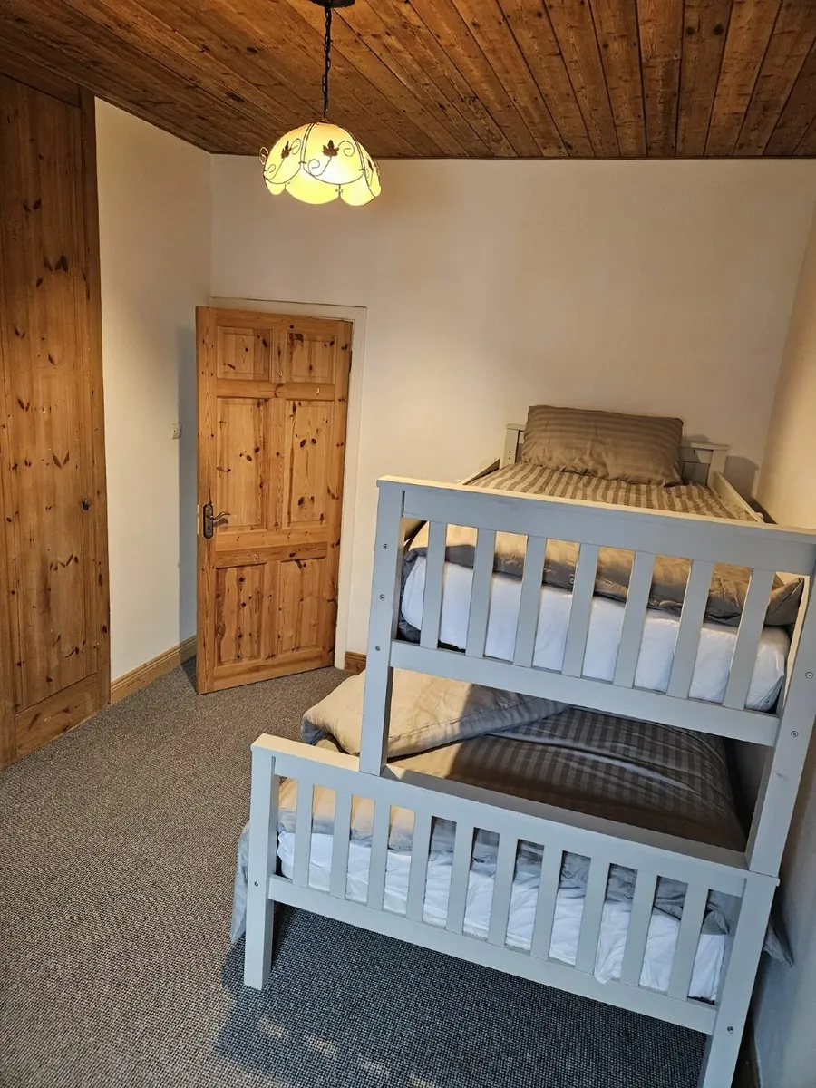 Immaculate, near brand new Bunk beds UPDATE ONE LE - Image 2