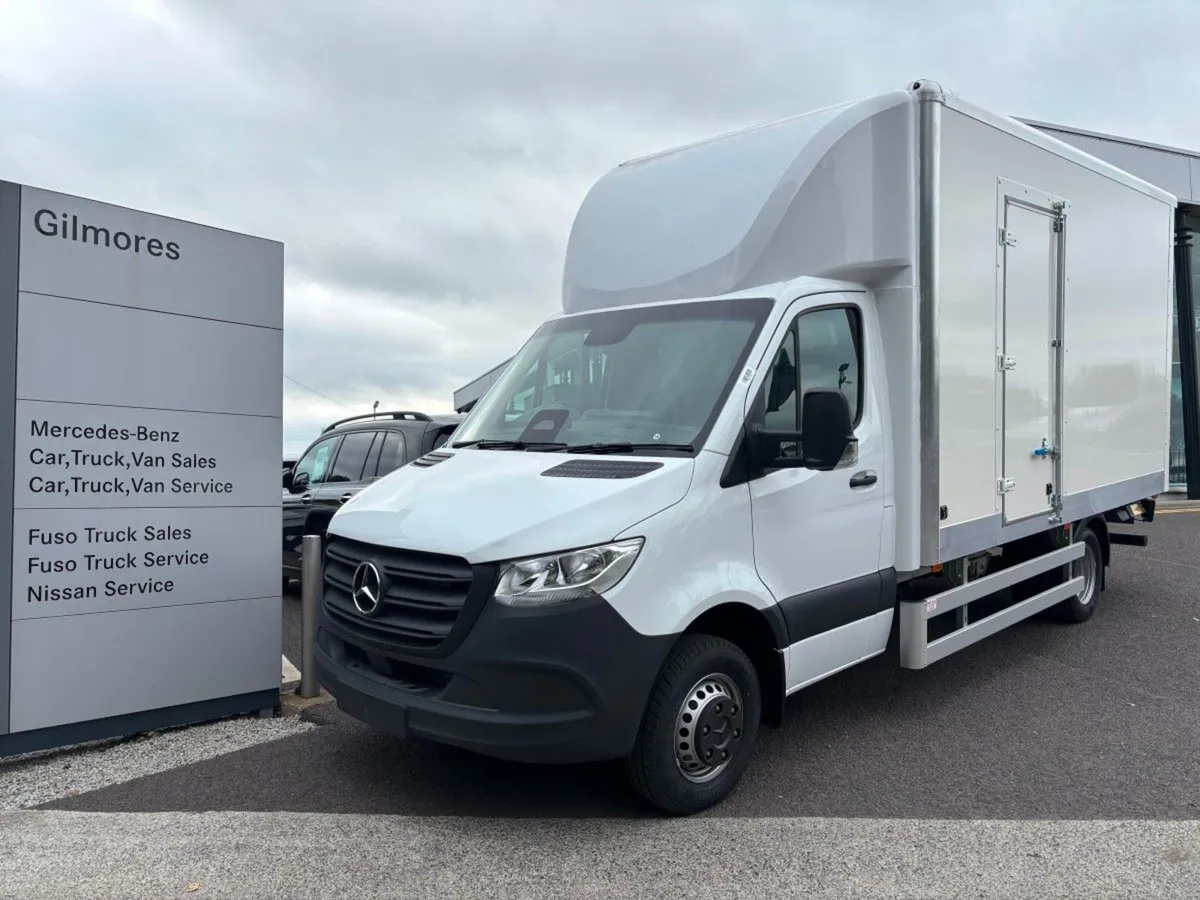 Mercedes-Benz Sprinter 519 Luton Box Body - Image 1