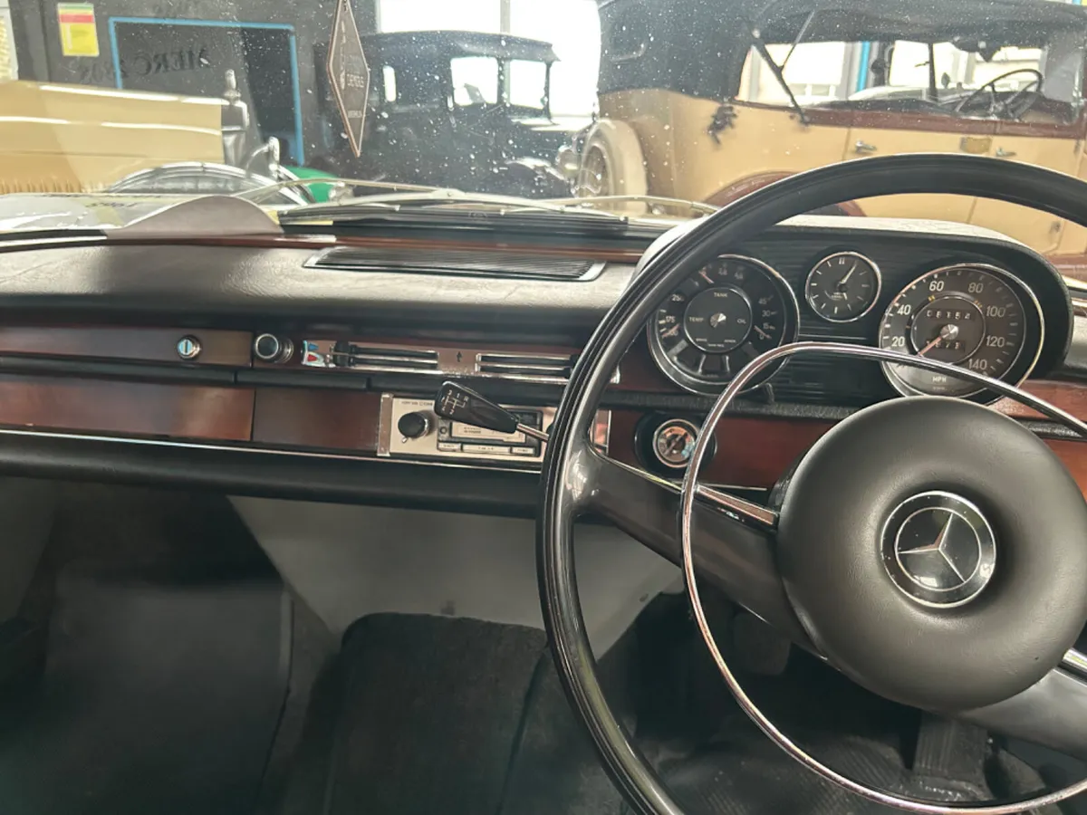 1968 Mercedes 280s - Image 4
