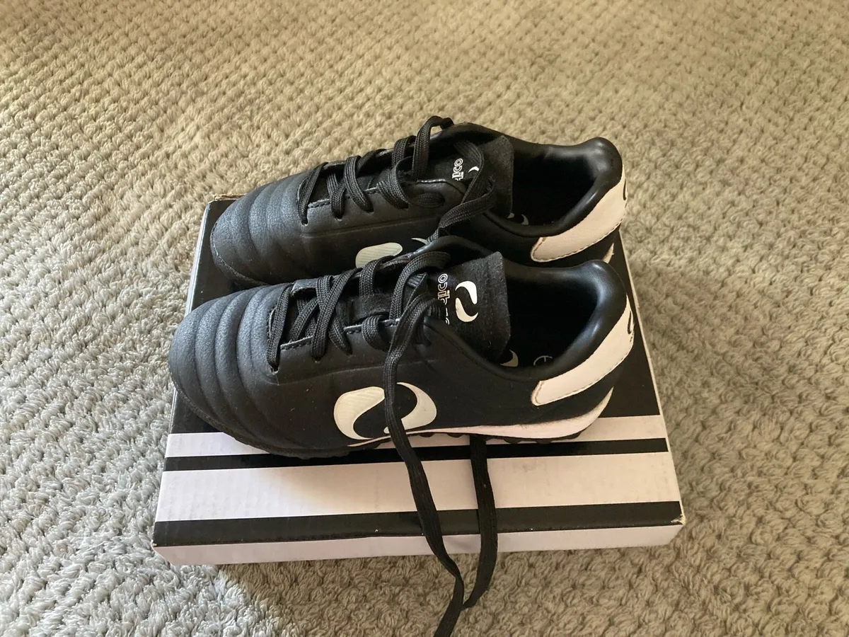 Sondico Astro Runners - Image 1