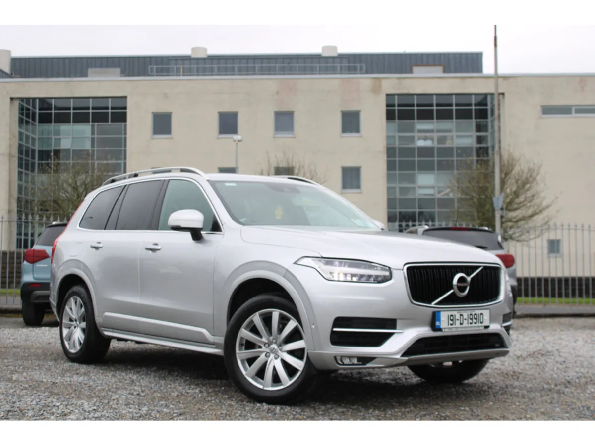 Volvo XC90 D5 AWD MOMENTUM 5DR AUTO - Image 3