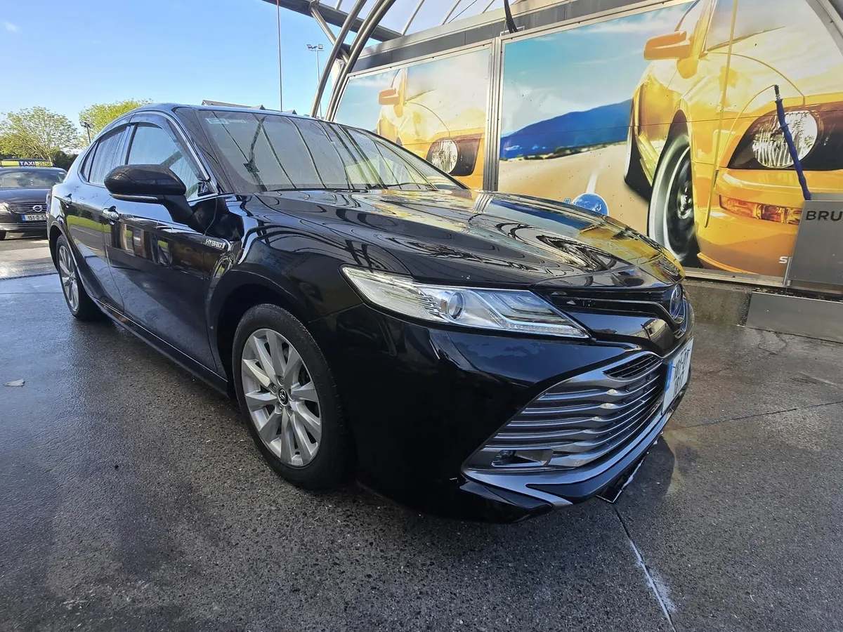 TOYOTA CAMRY 2.5 HYBRID AUTO.  NEW NCT, TAX - Image 2