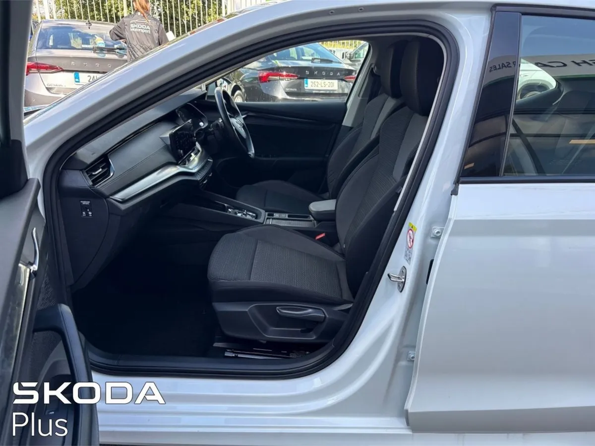 Skoda Octavia Ambition 1.0tsi 110HP DSG - Image 4
