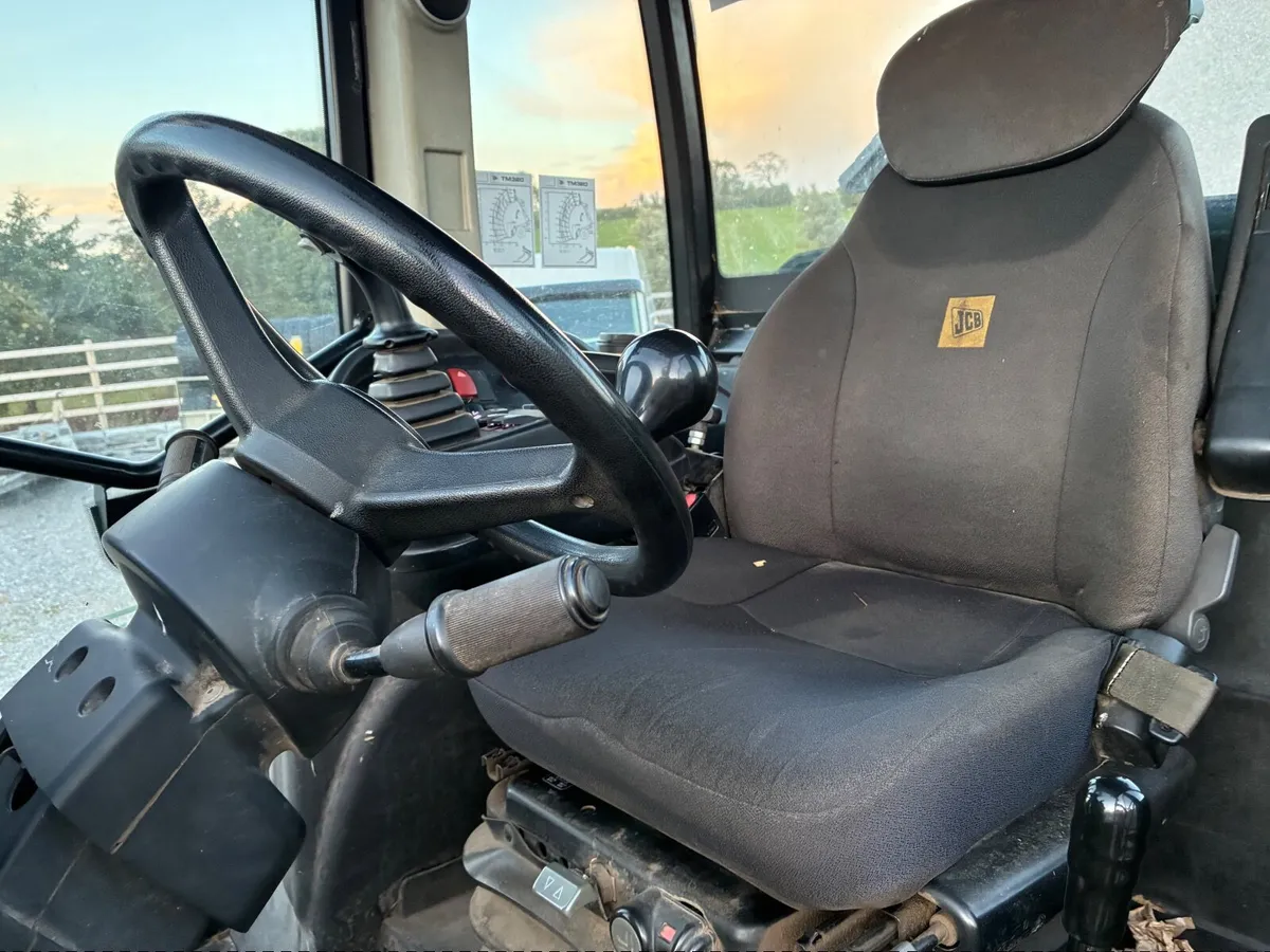 2015 JCB 320s - Image 3