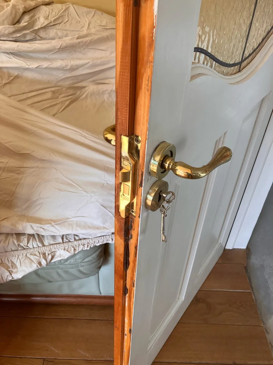 Double Rebated Doors Free to take away - Image 1