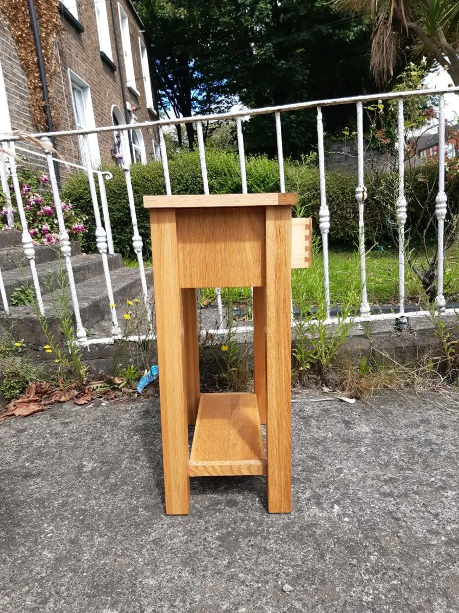 Oak console table in great  condition - Image 4
