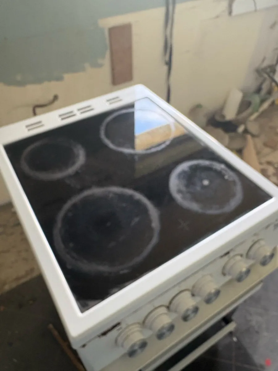 Electric Oven Grill and Hob - Image 4
