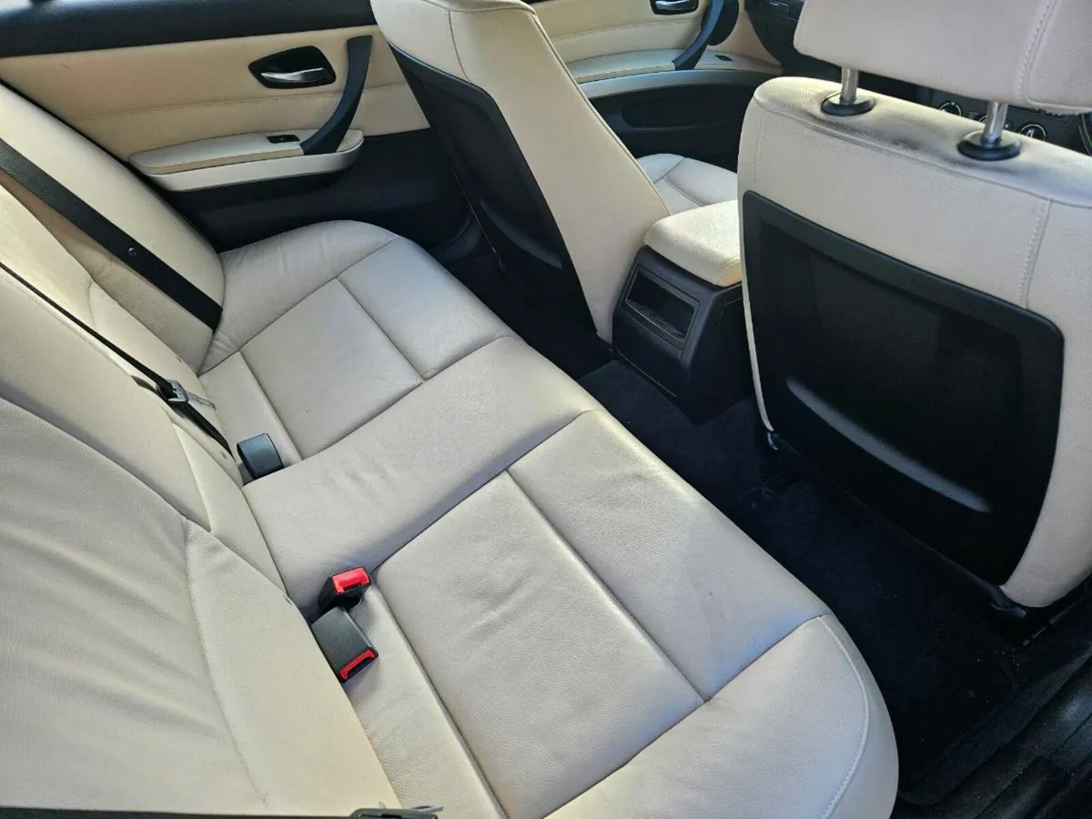 2011 BMW 3 SERIES (DIESEL, LEATHER) - Image 3