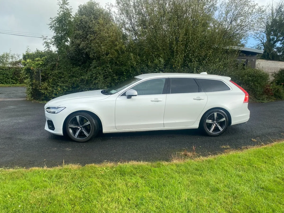 Volvo V90 D5 AWD R Design - Image 1