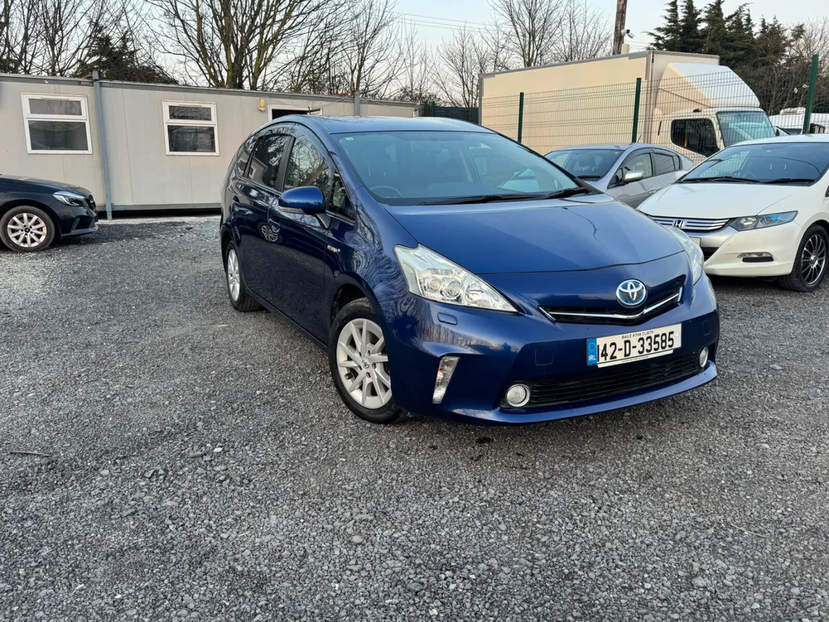 Toyota Prius Alpha  2014 fully automatic - Image 2