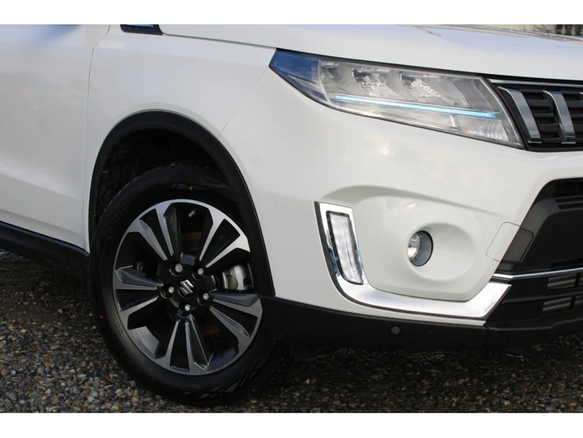 Suzuki Vitara 1.4 Hybrid SZ5 All Grip *NOW WITH €3 - Image 3