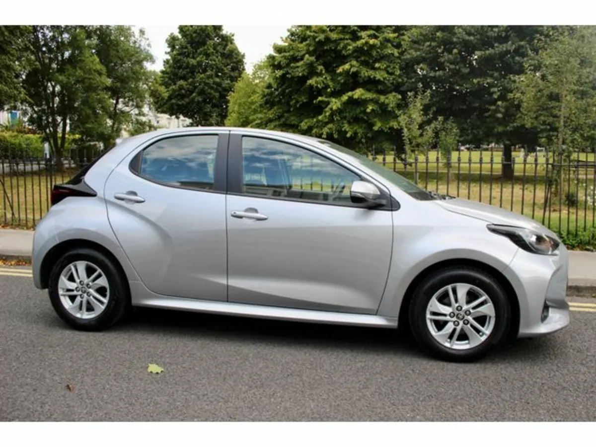 Toyota Yaris 1.0 Luna 4DR - Image 3