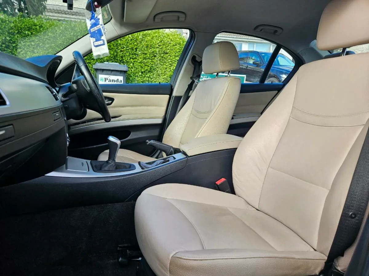 2011 BMW 3 SERIES (DIESEL, LEATHER) - Image 4