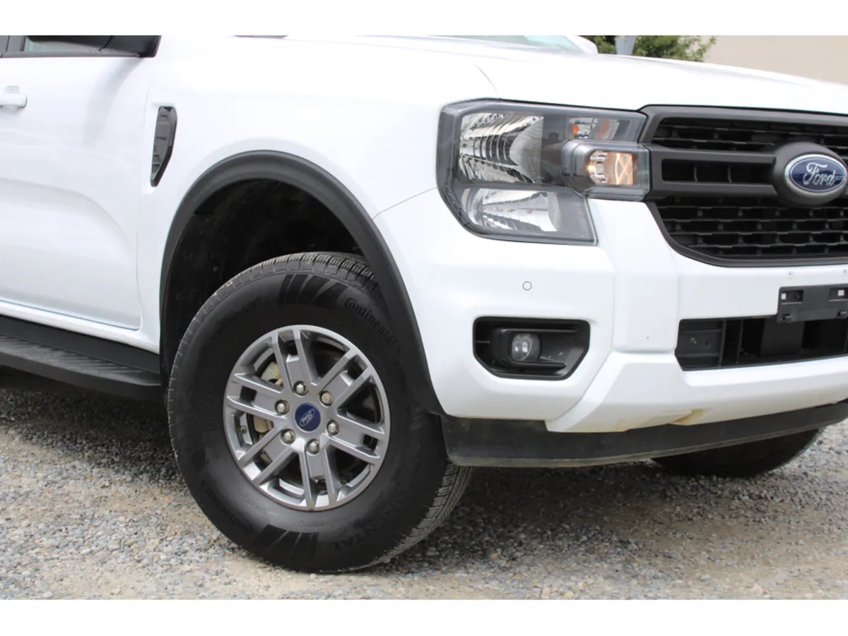 Ford Ranger 2.0 XLT ECOBLUE 4X4 *Crew Cab + Canopy - Image 3