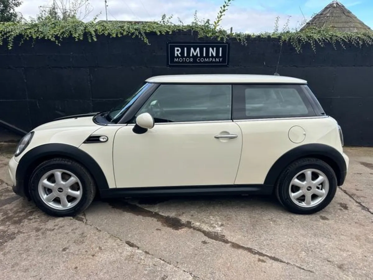 Mini Cooper First 1.6 3DR - Image 1