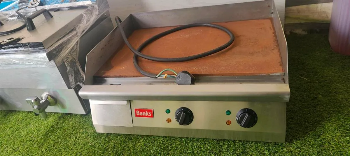 Hot Plate, 2 Pan Fryer &hot ban marie - Image 2