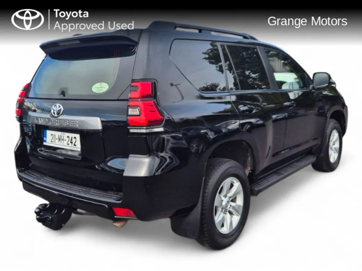 Toyota Land Cruiser 2.8 LWB GX COMM**6 SPEED MANUA - Image 3