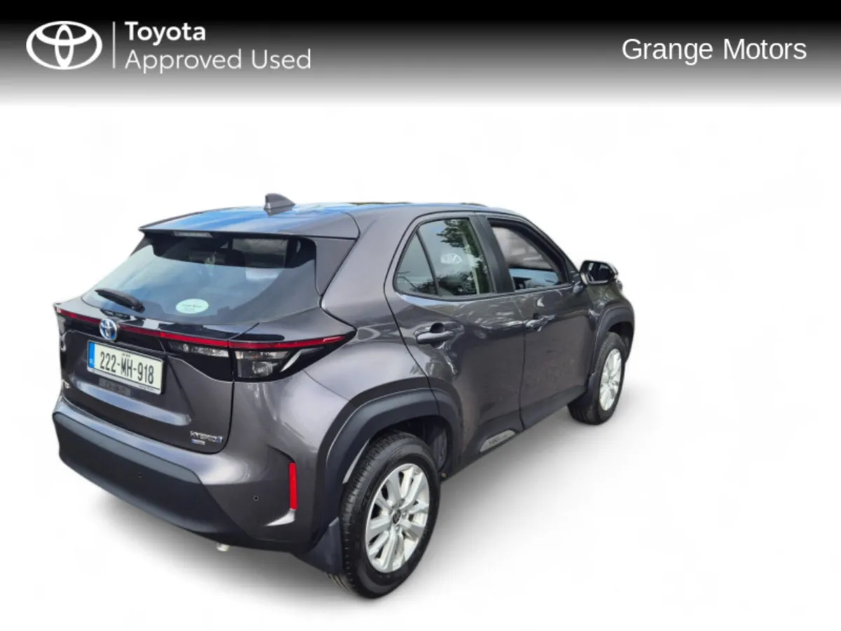 Toyota Yaris Cross 1.5 HYBRID LUNA 5DR - Image 3