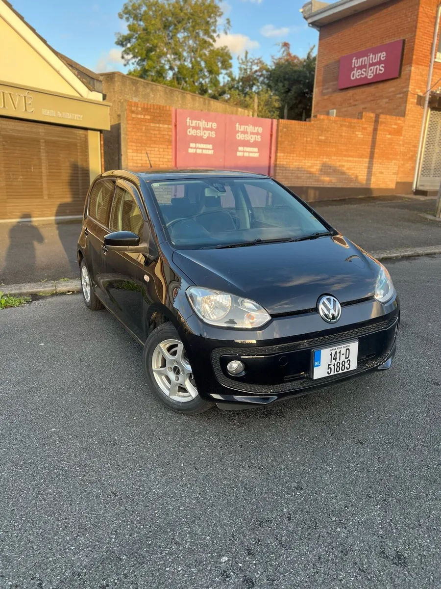 Volkswagen UP! Automatic 1L - Image 1