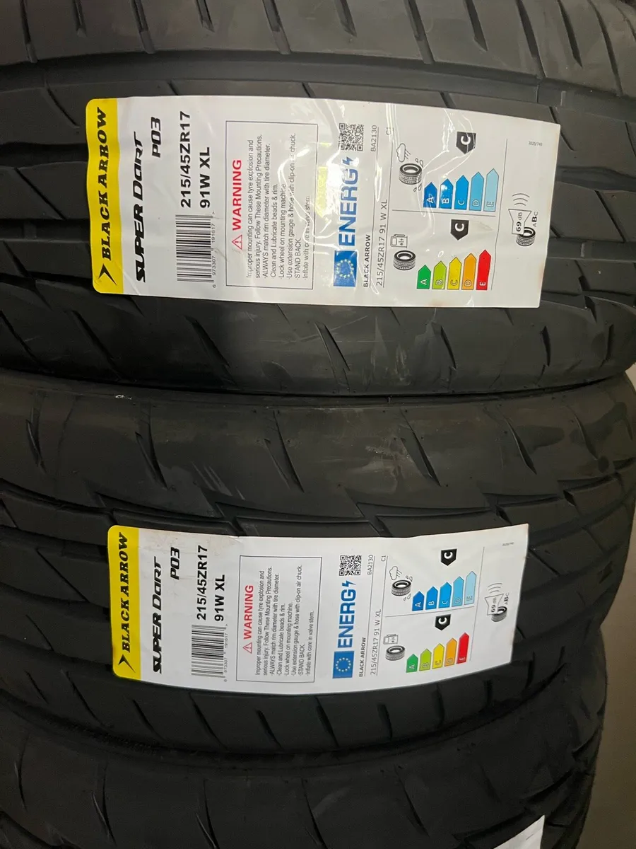 285-40-21 Bridgestone €80 - Image 3