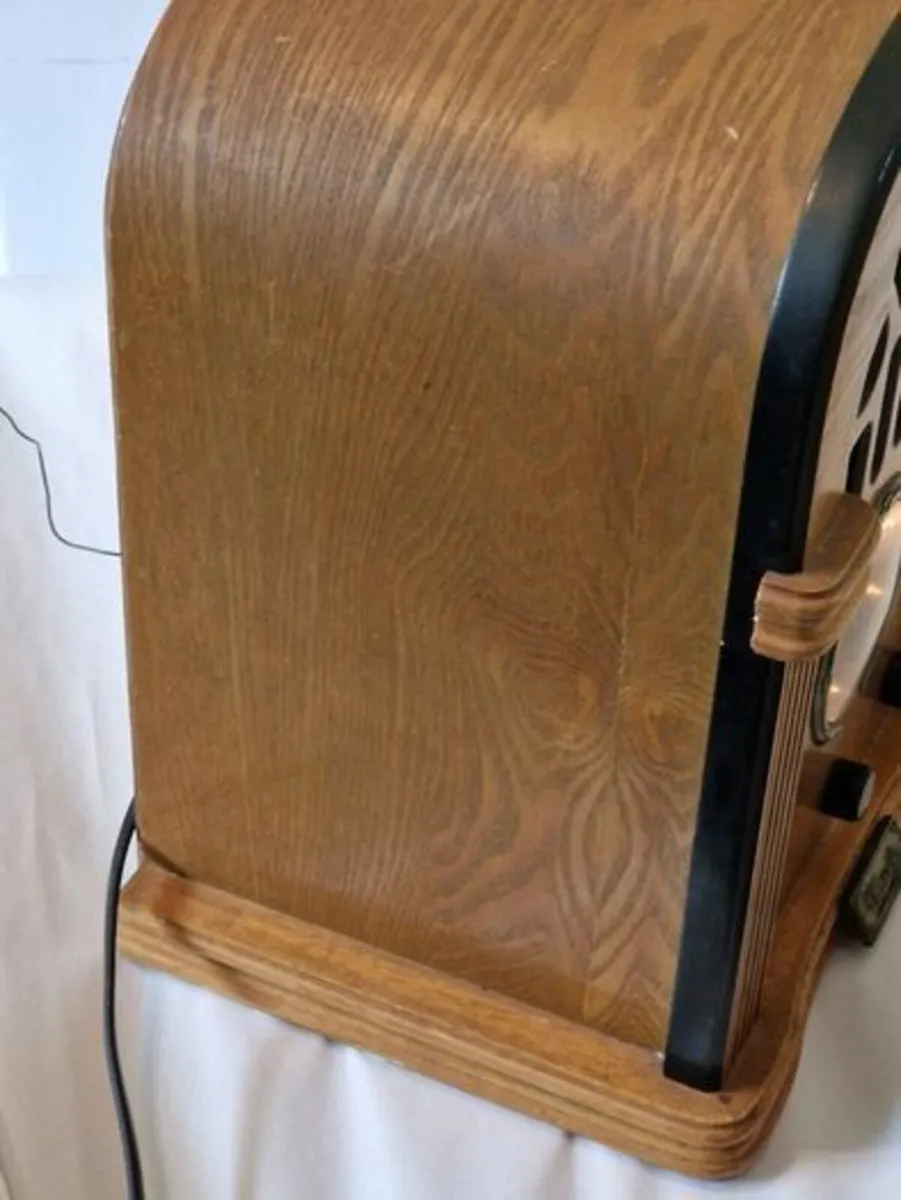 Classic Radiogram, Radio & Tape Stereo System - Image 4