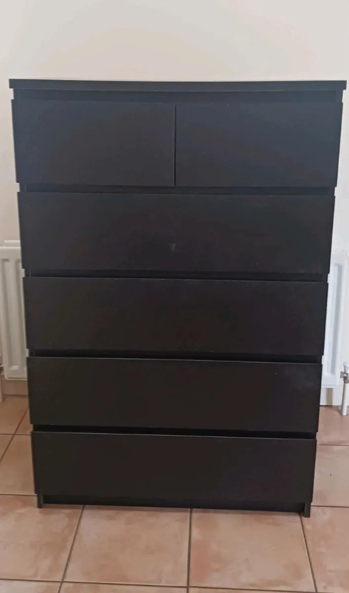 Chest of drawers - Image 1