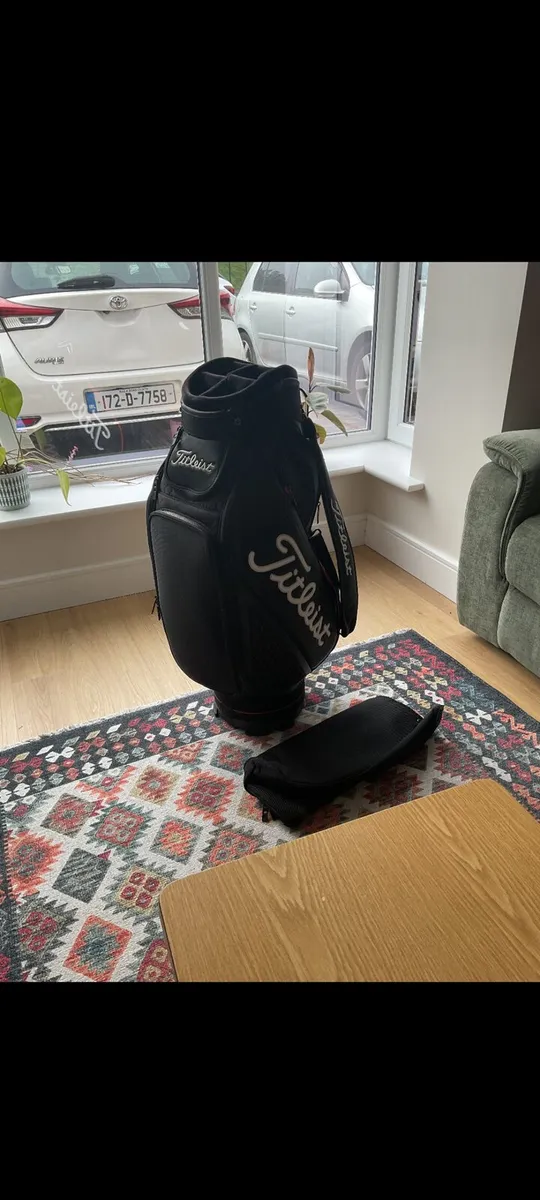 Titleist Midsize Tour Bag - Image 2