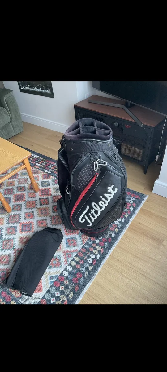 Titleist Midsize Tour Bag - Image 4