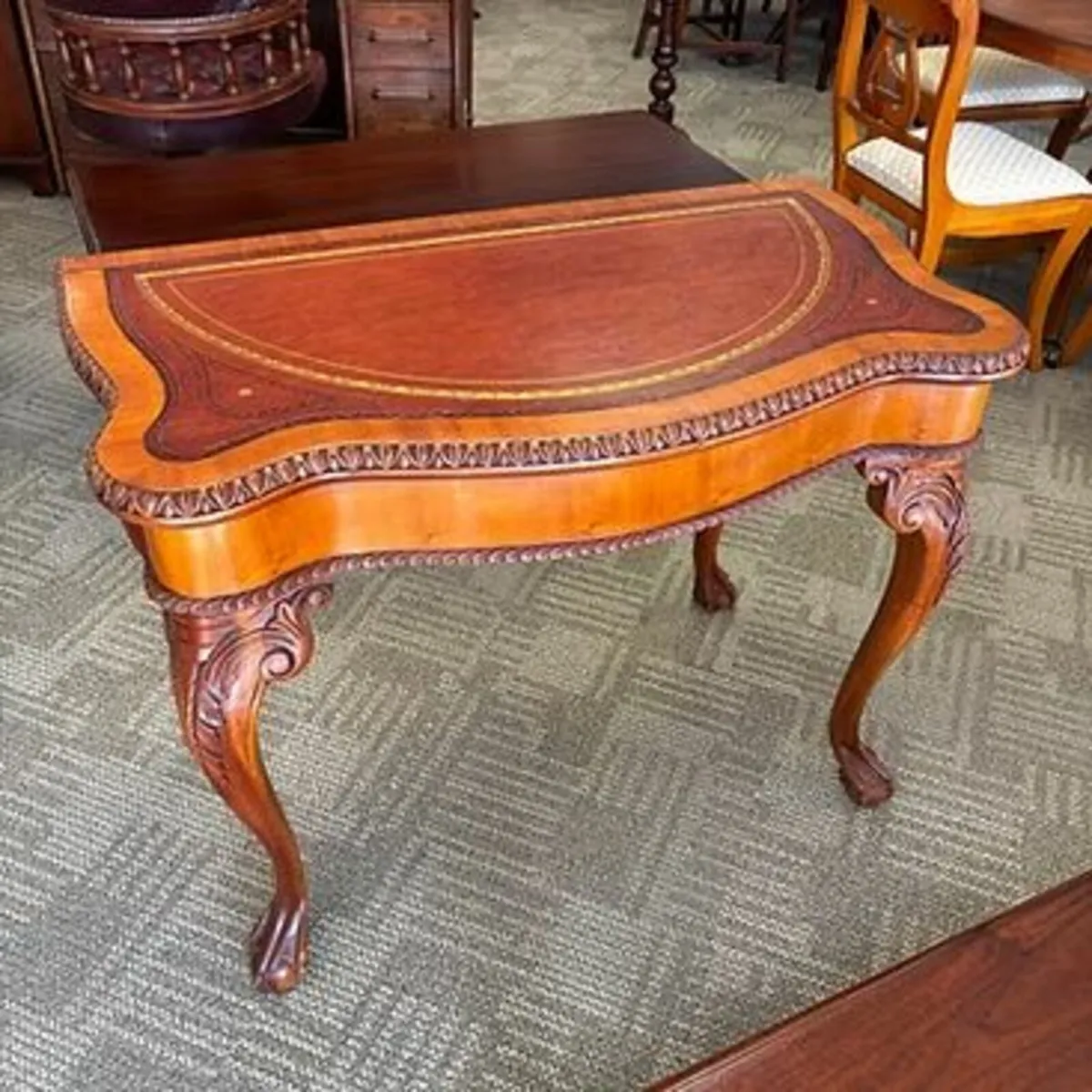 Fabulous Georgian mahogany craved games tea twist - Image 1