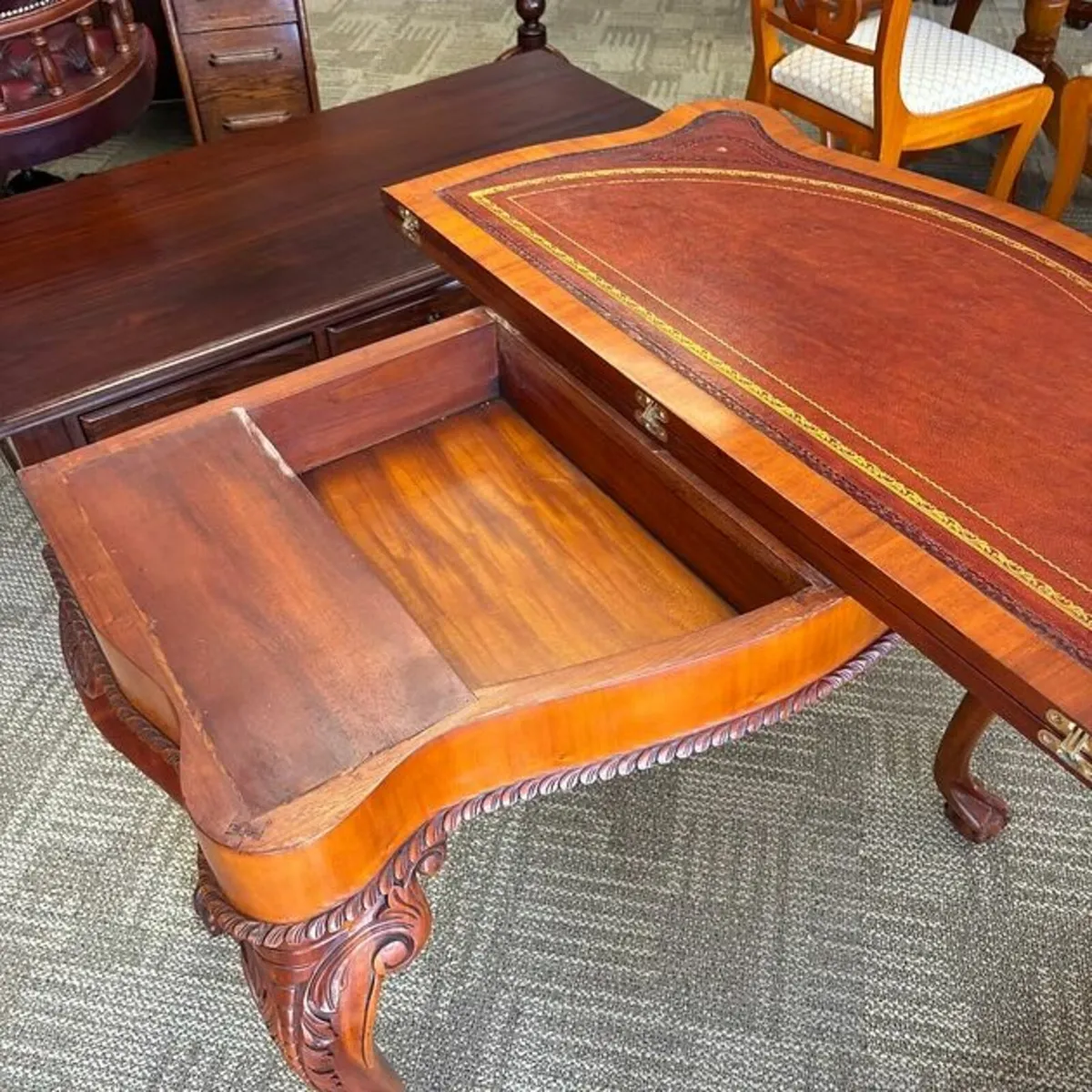 Fabulous Georgian mahogany craved games tea twist - Image 2