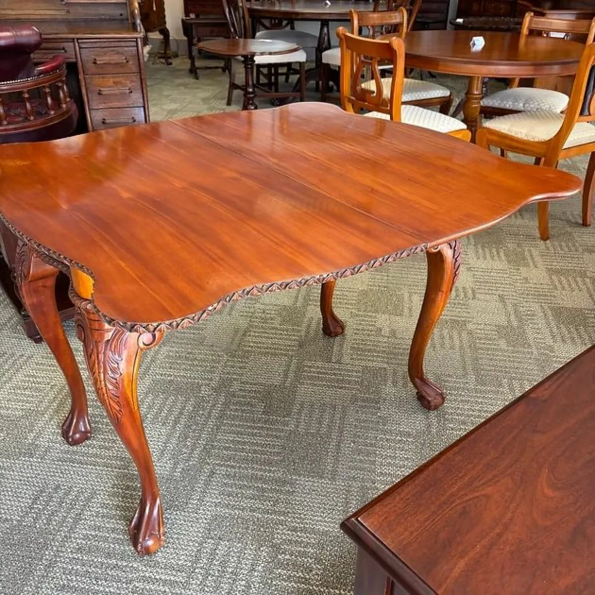 Fabulous Georgian mahogany craved games tea twist - Image 3