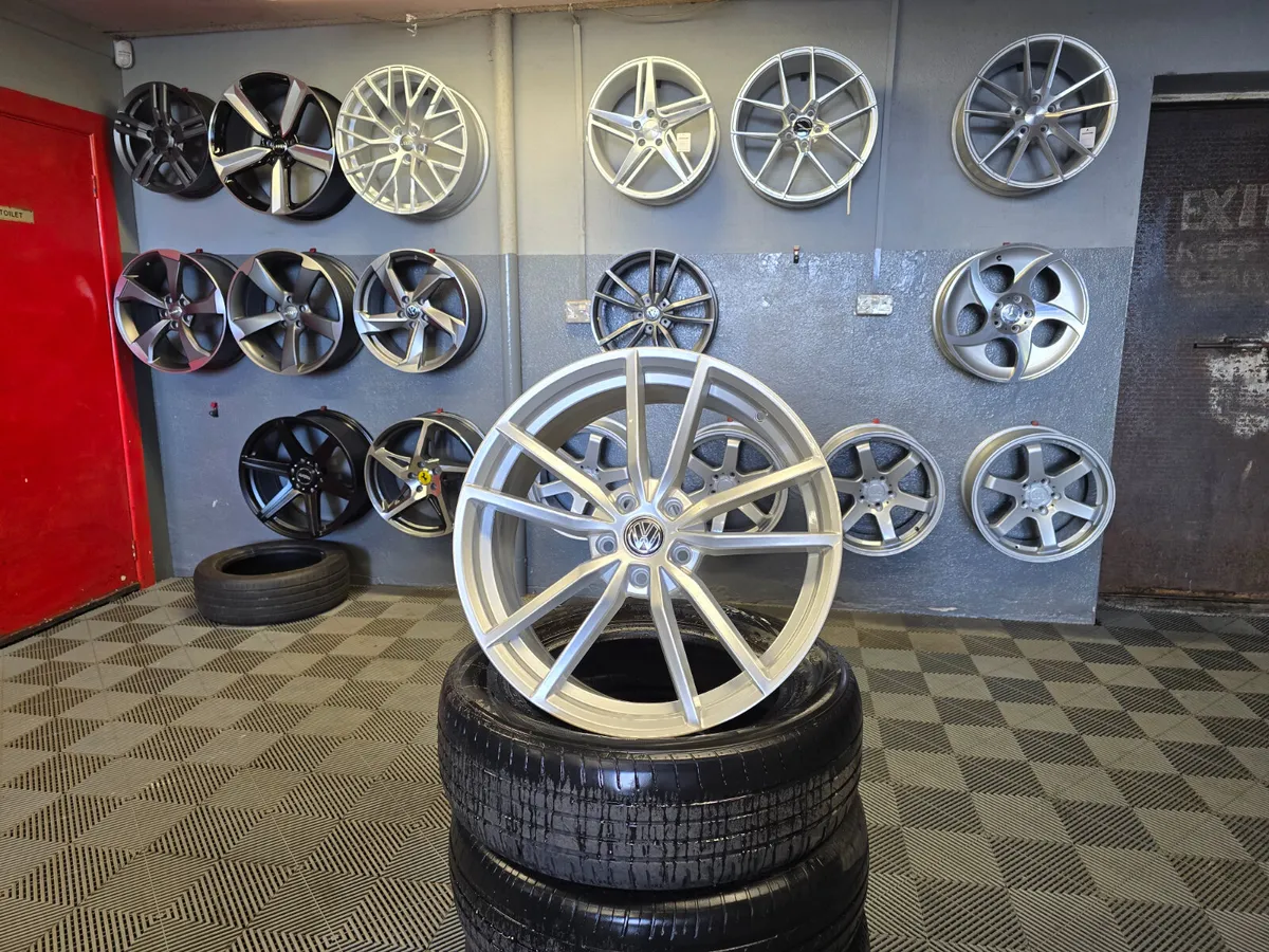 **Special** 19" Volkswagen Pretoria Style - Image 2