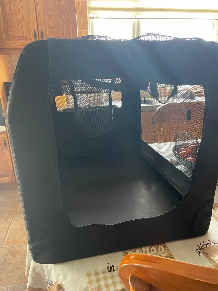 Pet carrier - Image 1