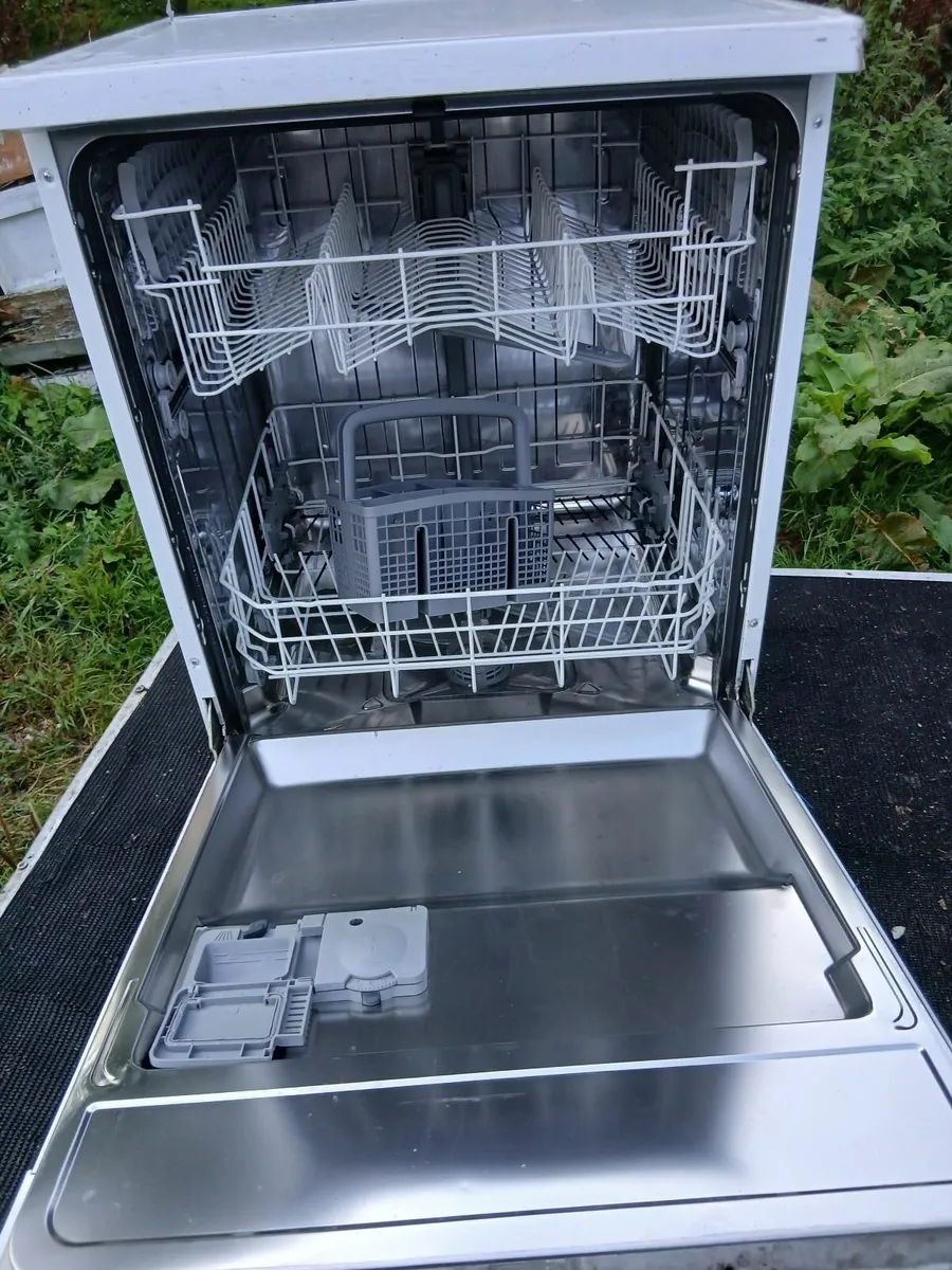 Flavel Dishwasher - Image 2