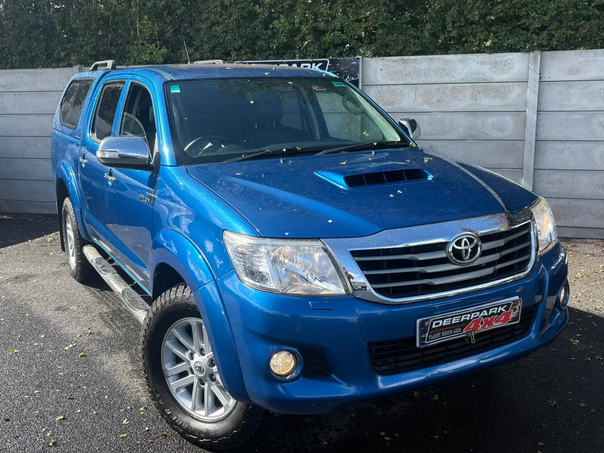 2015 Toyota Hilux 3.0 D4D INVINCIBLE Crewcab - Image 1
