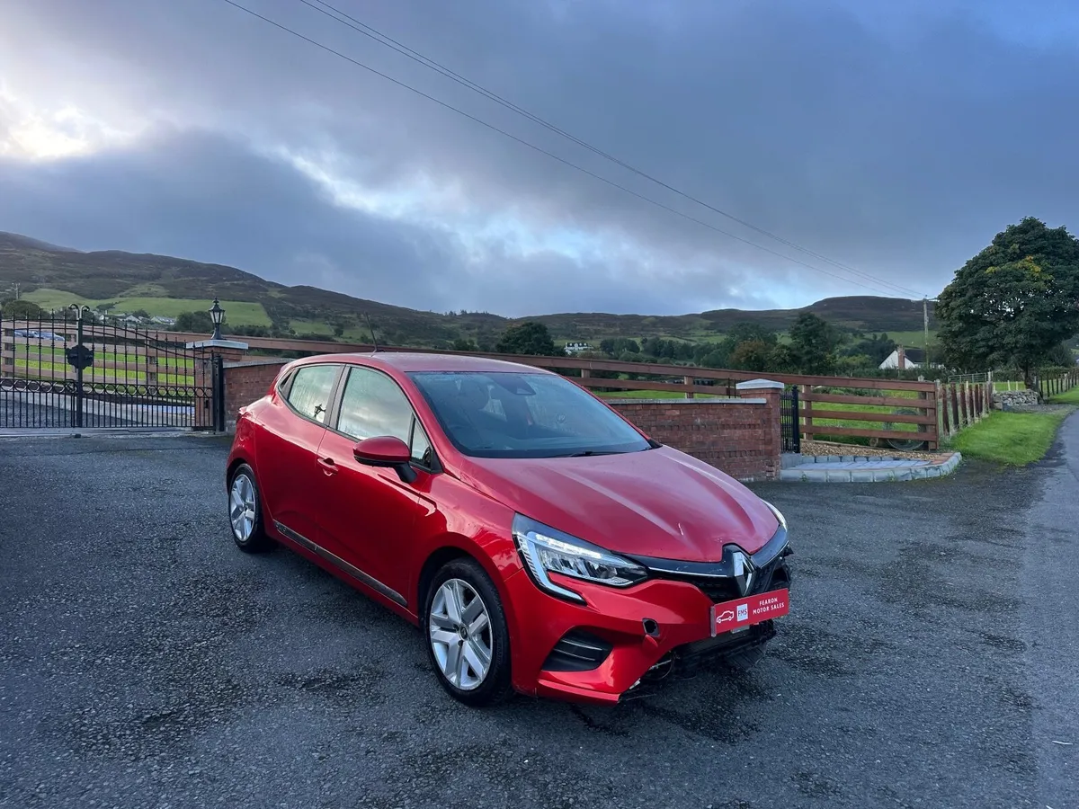2020 Renault Clio - Image 1