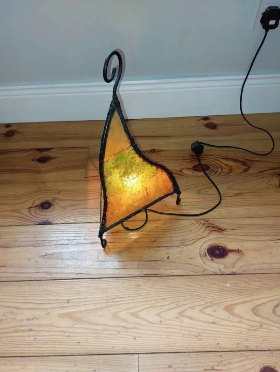 Floor lamp