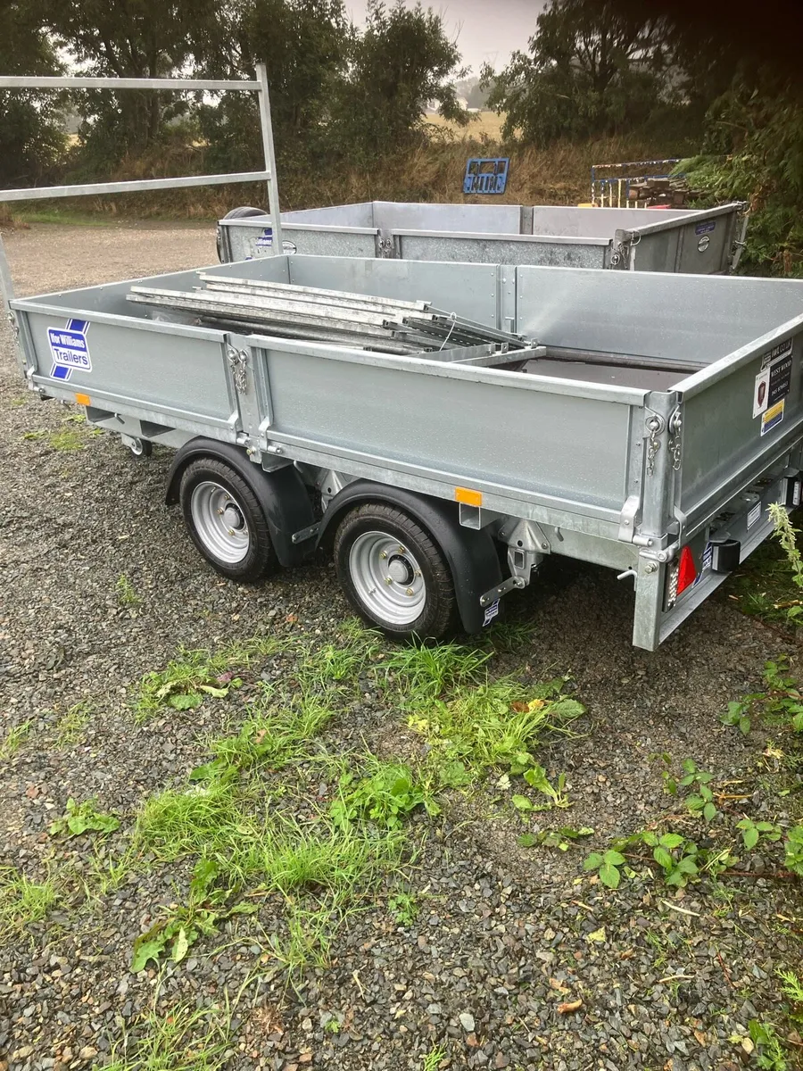 Trailer - Image 1