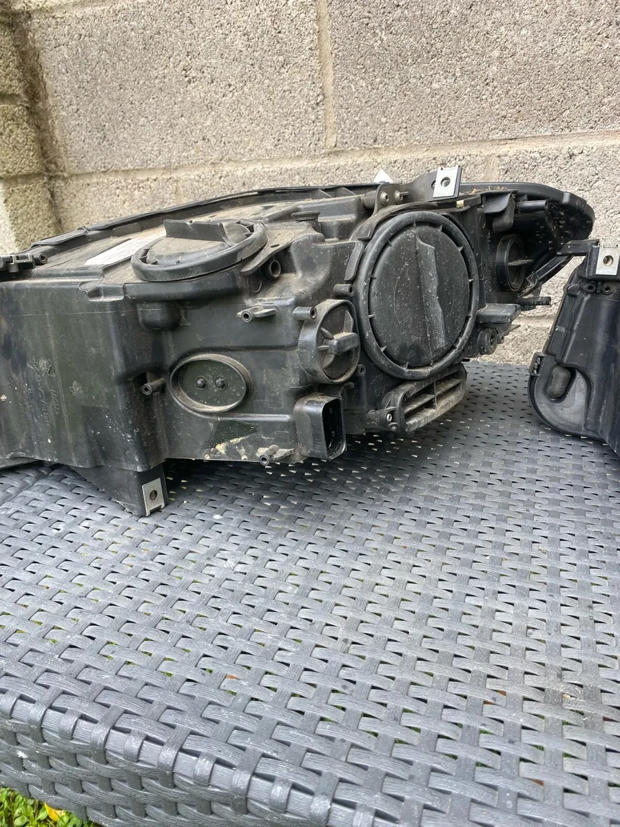 BMW F10-F11 headlights - Image 3