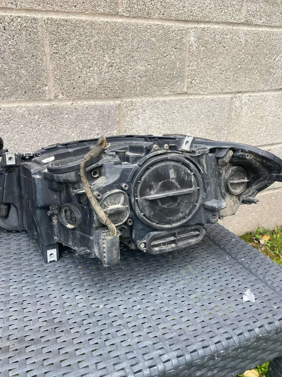BMW F10-F11 headlights - Image 4