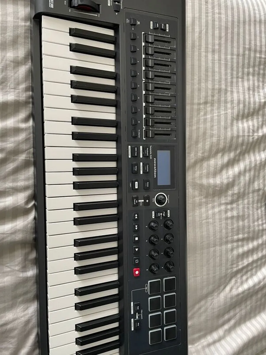 Novation Impulse 49 USB MIDI Keyboard & DAW Controller - Image 2