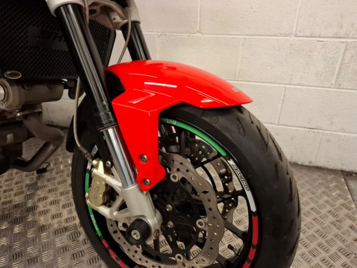 Aprilia Shiver 750 2011 - Image 3