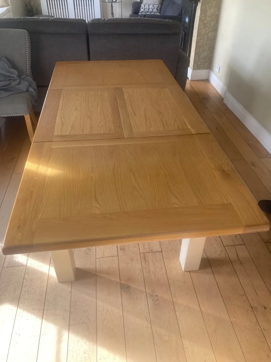 Solid Wood extendable dining table - Image 3