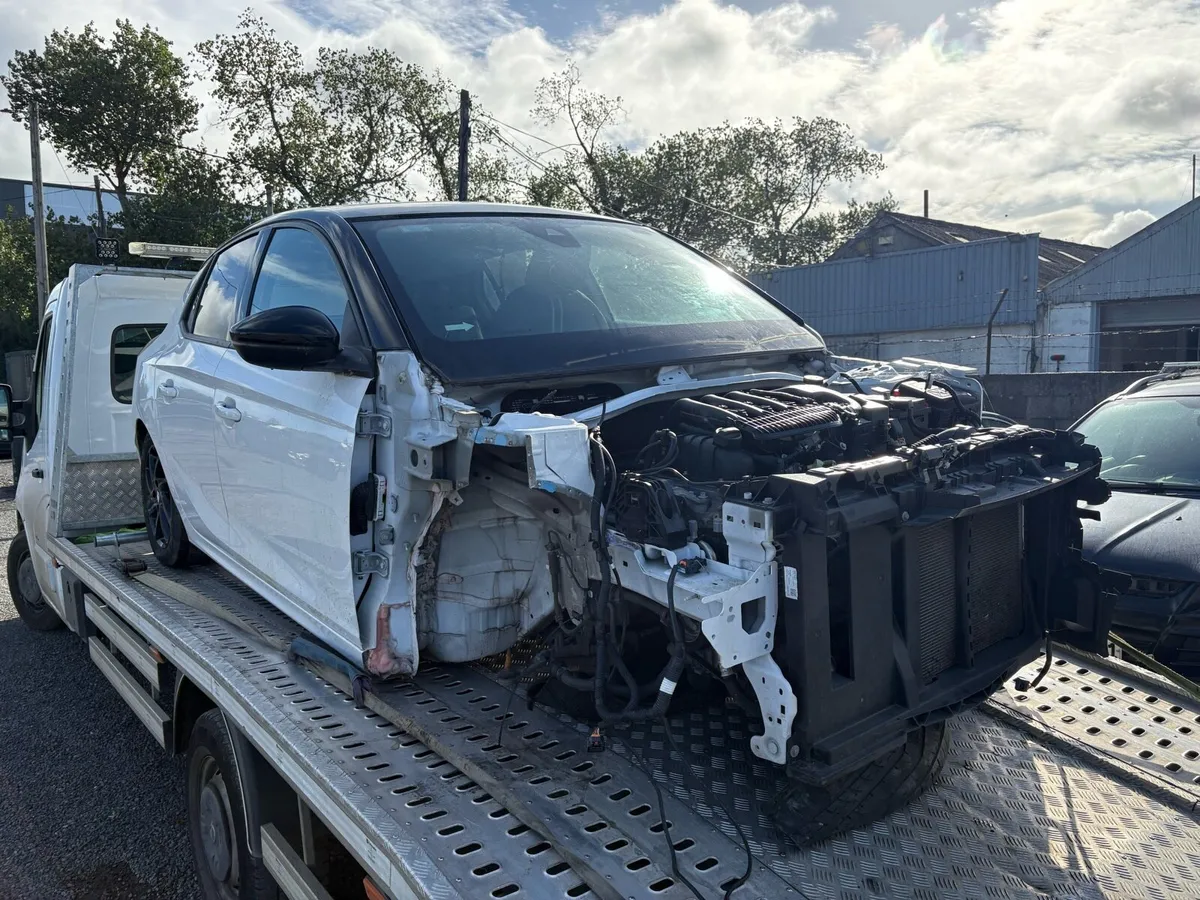 2023 Opel Corsa 1.2 Petrol Breaking CAT B - Image 2