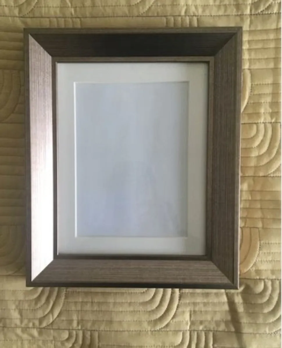 Lovely photo frame - Image 1