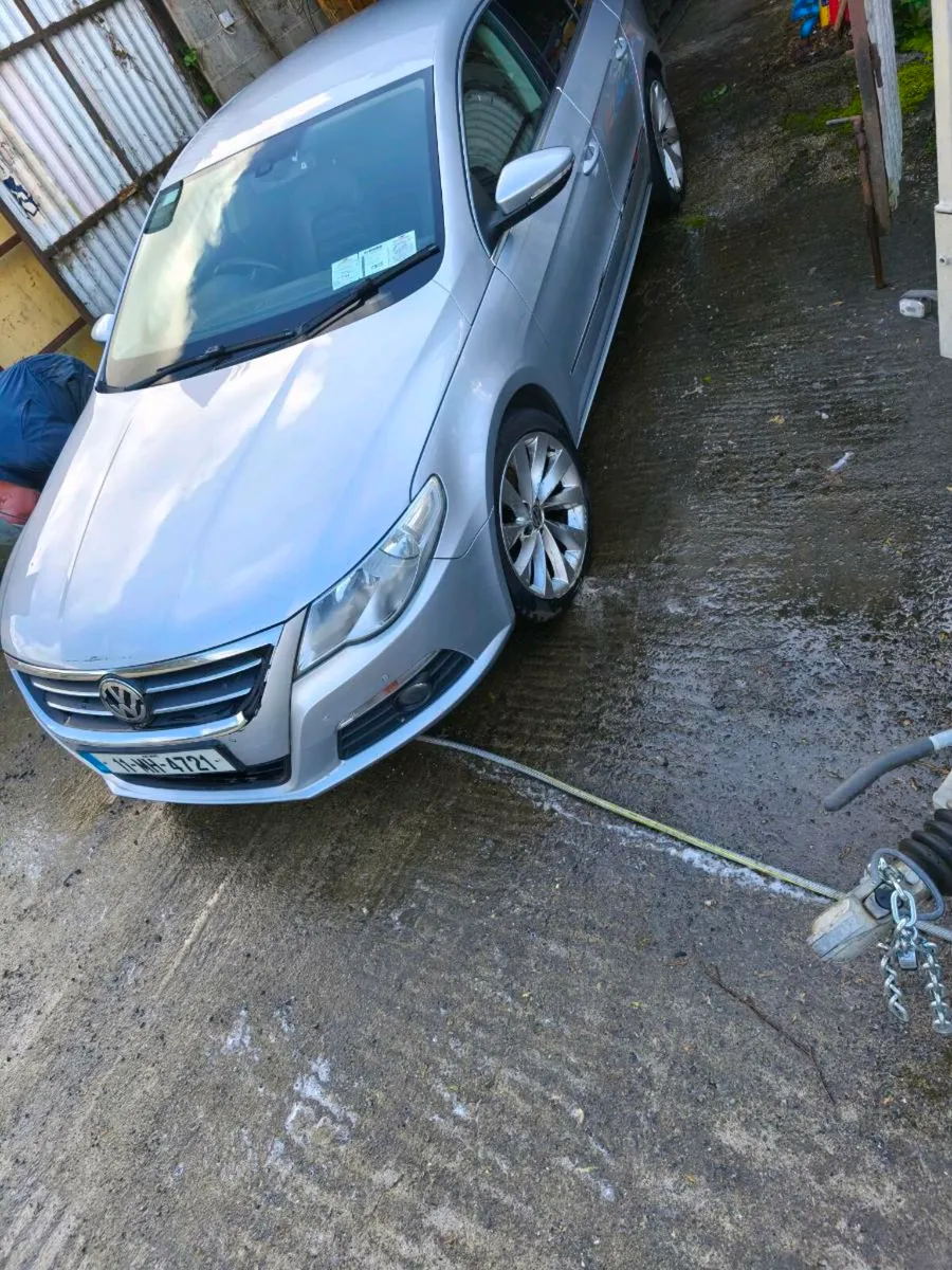 VW Passat - Image 4