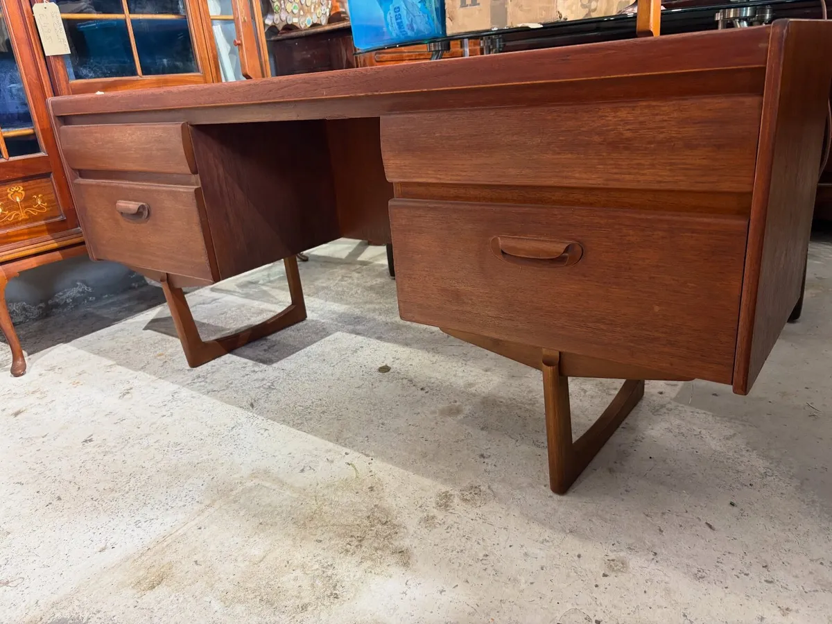 G Plan Danish sideboard in excellent condition. - Image 3