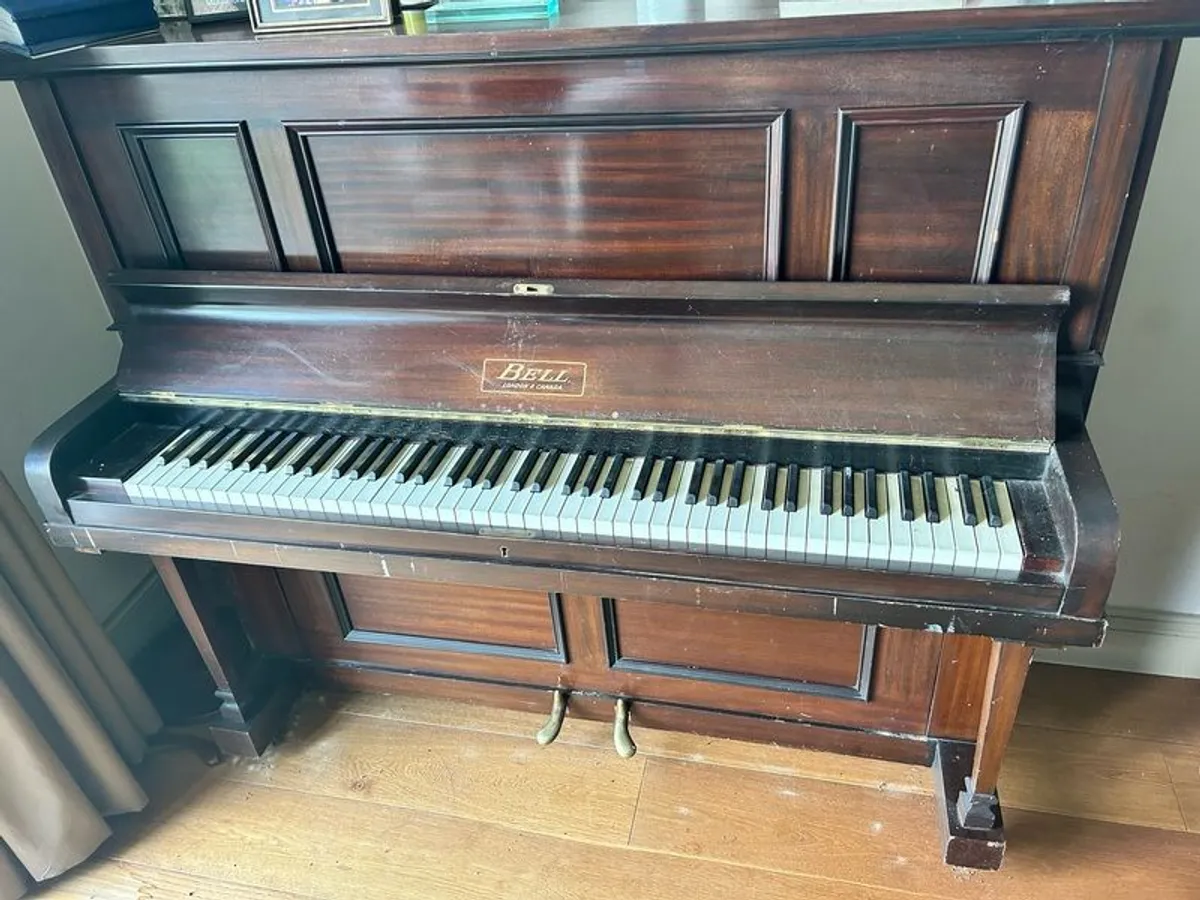 piano - Image 1