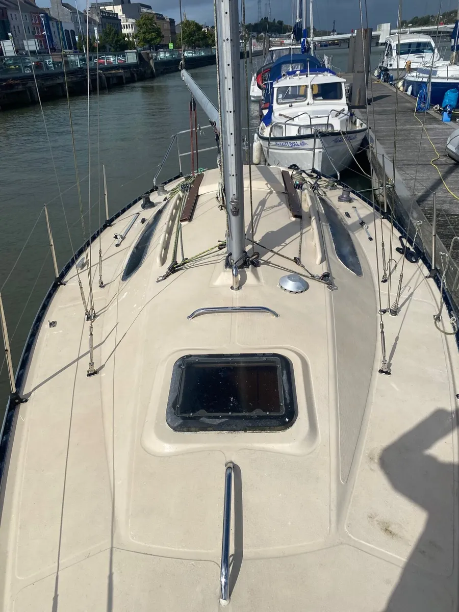 Sailboat Kelt 800 - Image 3