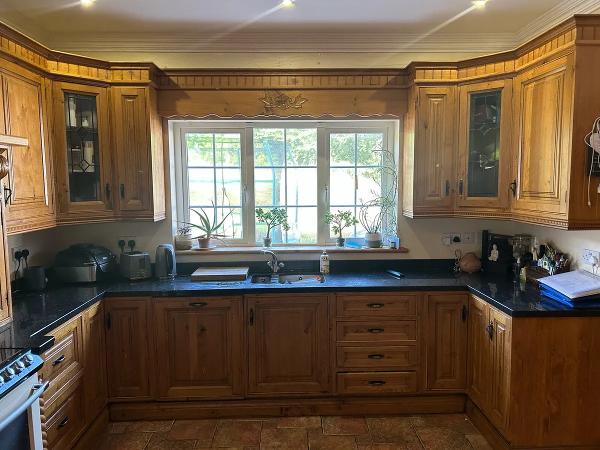 Solid wood inlay kitchen - Image 3